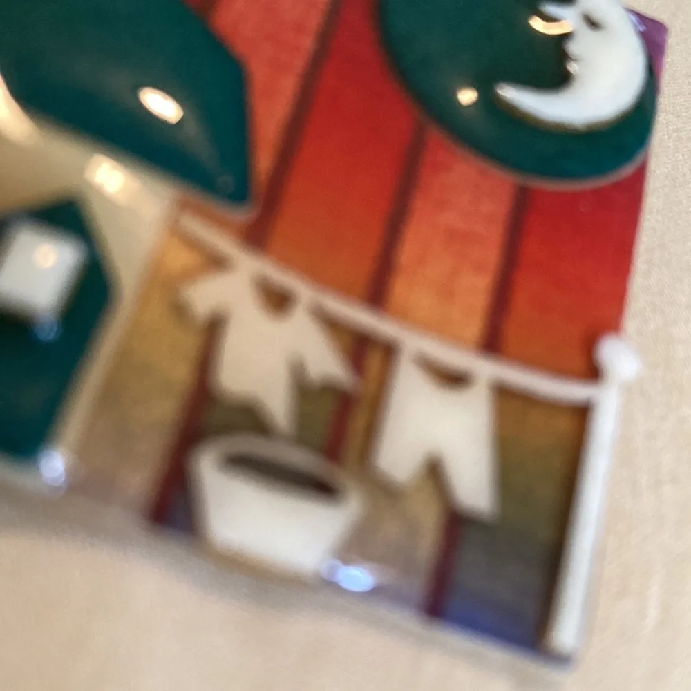 Lucinda house pin
